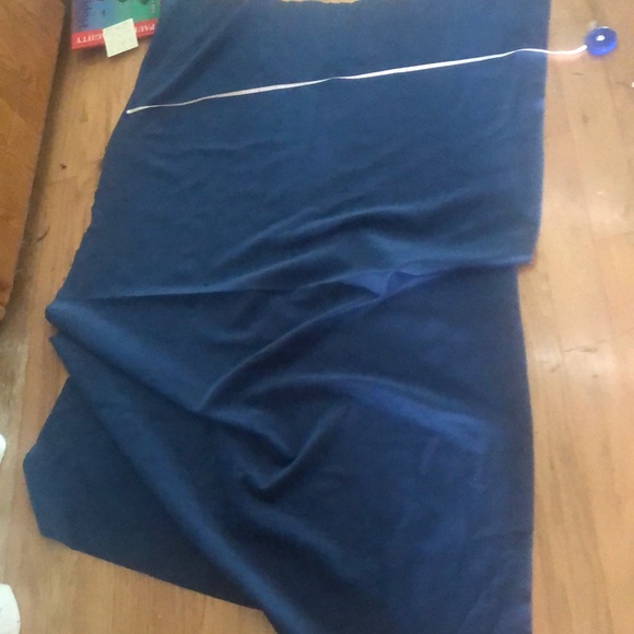 Velvet - Picture 2 of 3